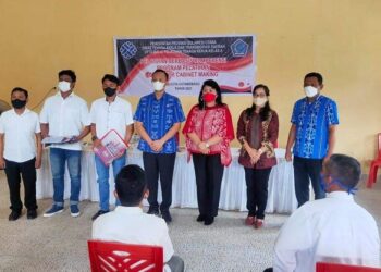 Disperinaker Kotamobagu Latih Belasan Pengrajin Mebel