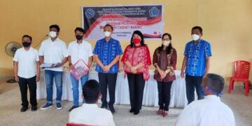 Disperinaker Kotamobagu Latih Belasan Pengrajin Mebel