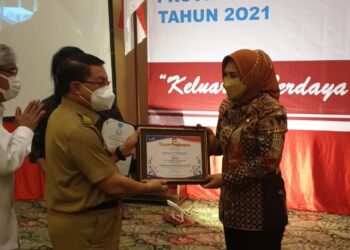 Terbaik Nasional, Pemerintah Kotamobagu Terima Penghargaan