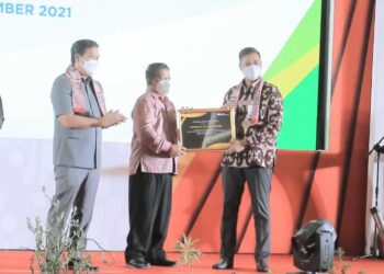 Wakili Walikota, Nayodo Terima Penghargaan BPJS Ketenagakerjaan