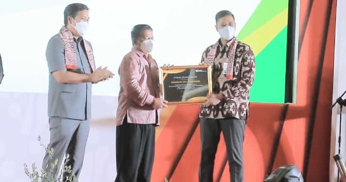 Wakili Walikota, Nayodo Terima Penghargaan BPJS Ketenagakerjaan