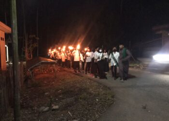 Hari Pahlawan Ke-76, Organisasi I2P Gelar Pawai Obor Dan Api Unggun