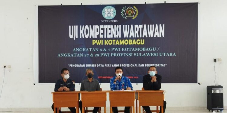 Wakili Wali Kota Kotamobagu, Sande Dodo Buka UKW PWI