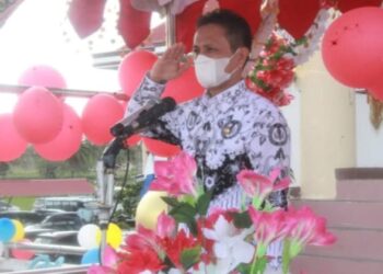 Wabup Yanny Irup Hari Guru Nasional dan HUT PGRI ke-76