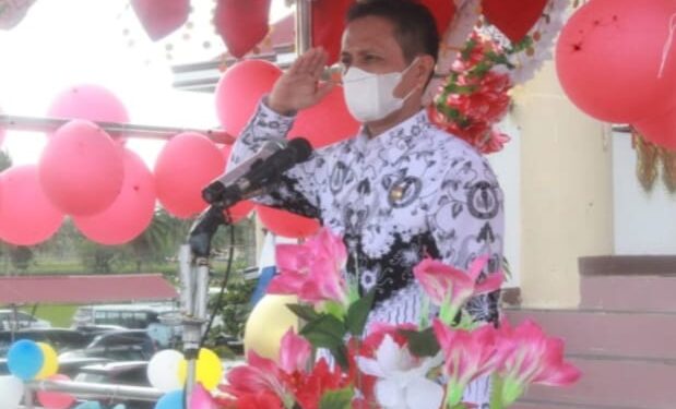 Wabup Yanny Irup Hari Guru Nasional dan HUT PGRI ke-76