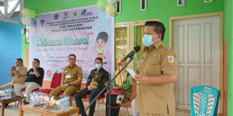 Nayodo Buka Secara Resmi Khitanan Massal di Desa Bungko