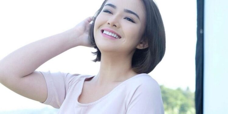 Siapa Sosok Lelaki dengan Amanda Manopo? Ini Komentar Para Warganet