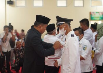 Fenti Pontoh Resmi Jabat Sangadi Biontong Induk