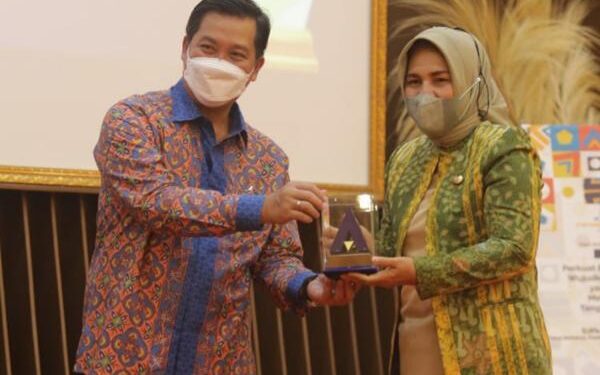 Dapat WTP Berturut-turut, Tatong Bara Terima 2 Penghargaan