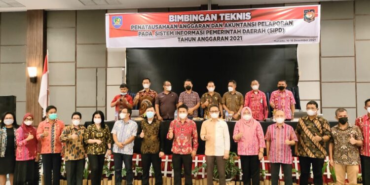 Wakili Bupati, Yanny Tuuk Buka Bimtek Penatausahaan Anggaran dan Akuntansi Pelaporan SIPD