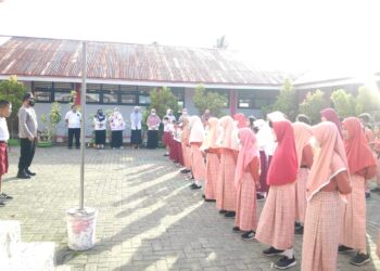 Sukseskan Vaksinasi Usia 6-12 Tahun, Polres Bolsel Gelar Sosialisasi di SDN 1 Molibagu