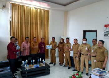 Wakili Bupati Yasti, Sekda Tahlis Terima Kunjungan Kabupaten Bualemo
