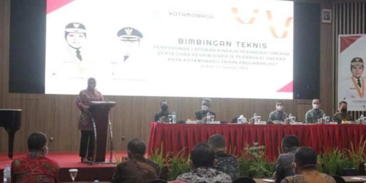 Wali Kota Tatong Bara Buka Bimtek LKPD dan Cara Review Kinerja Perangkat Daerah