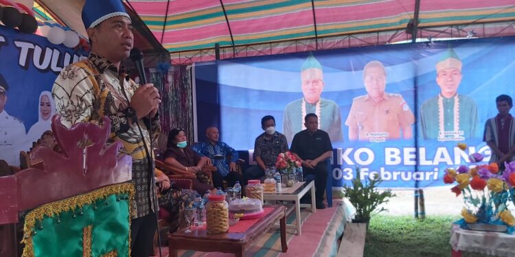 Didampingi Istri Tercinta, Bupati Sachrul Hadiri Acara Adat Tulude di Jiko Belanga