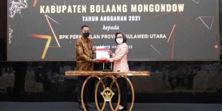 Yasti Serahkan LKPD Unaudited tahun 2021 ke BPK RI Perwakilan Sulut