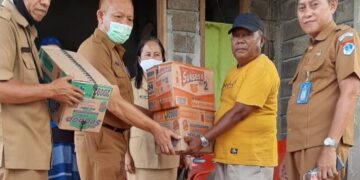 Ringankan Korban Kebakaran Rumah, Dinsos Boltim Langsung Salurkan Bantuan