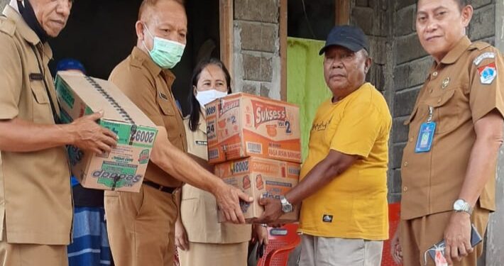 Ringankan Korban Kebakaran Rumah, Dinsos Boltim Langsung Salurkan Bantuan