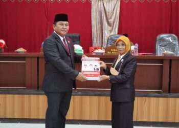 Hartina Badu Pimpin Paripurna LKPJ Kepala Daerah T.A 2021