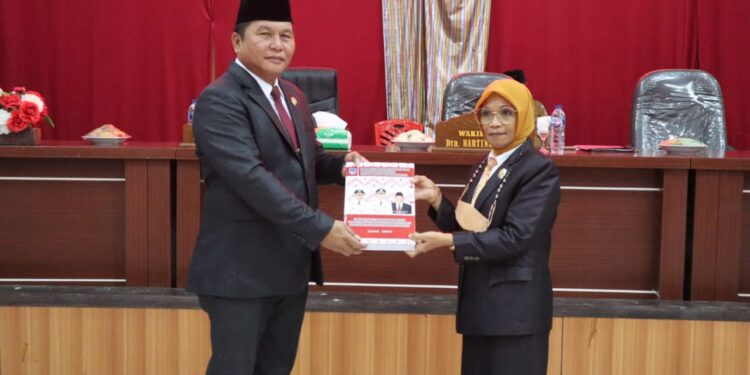 Hartina Badu Pimpin Paripurna LKPJ Kepala Daerah T.A 2021