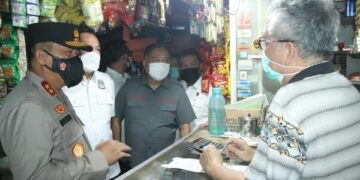 Ini Kata Kapolda Sulut Saat Turun Langsung Cek Ketersediaan Minyak Goreng Dipasar Karombasan