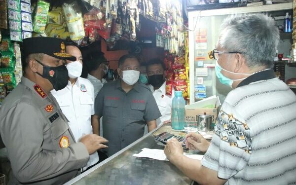 Ini Kata Kapolda Sulut Saat Turun Langsung Cek Ketersediaan Minyak Goreng Dipasar Karombasan