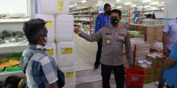 Cek Kelangkaan Minyak Goreng, Kapolres : Stok Masih Cukup Hingga Bulan Depan