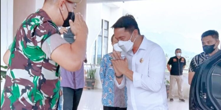 Disambut Bupati, Danyon Armed 19/105 Sambangi Kabupaten Boltim