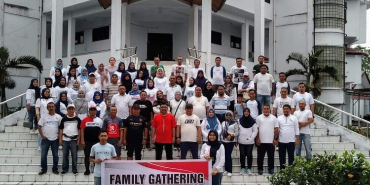 Keluarga Besar DPRD Kotamobagu Gelar Family Gathering