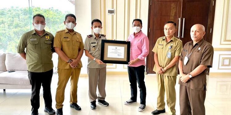 Kementerian ATR/BPN Beri Penghargaan Kepada Pemkab Boltim