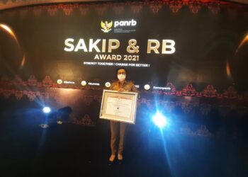 Bupati Yasti Terima Penghargaan SAKIP dari Kementerian RB