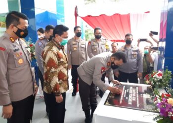 Kapolda Sulut Resmikan Kantor Satpas Polres Tomohon