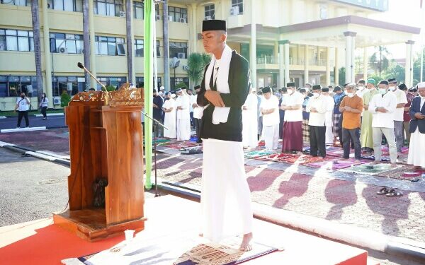 Bintara Remaja di Polda Sulut Pimpin Sholat Idul Fitri 1443 H