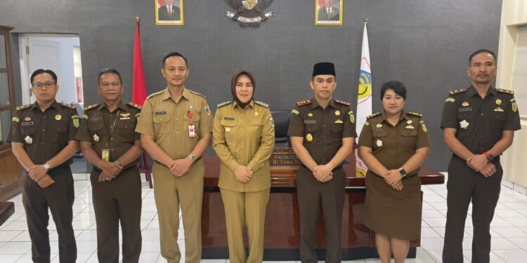 Silaturahim, Kajari Elwin Sambangi Kantor Wali Kota Kotamobagu