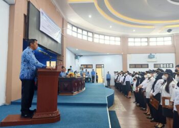 Serahkan SK Guru Kontrak dan P3K, Ini yang Disampaikan Bupati Boltim