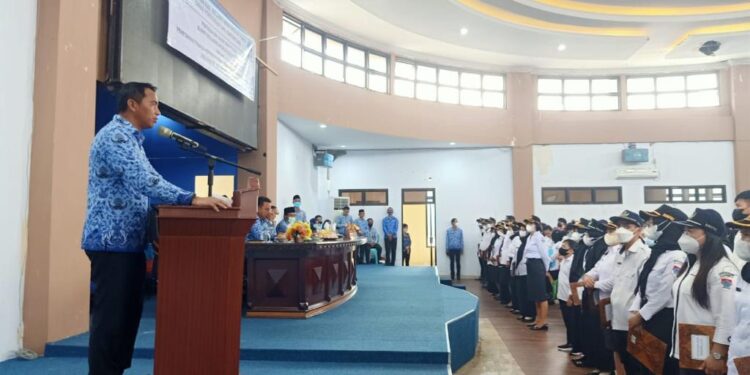 Serahkan SK Guru Kontrak dan P3K, Ini yang Disampaikan Bupati Boltim