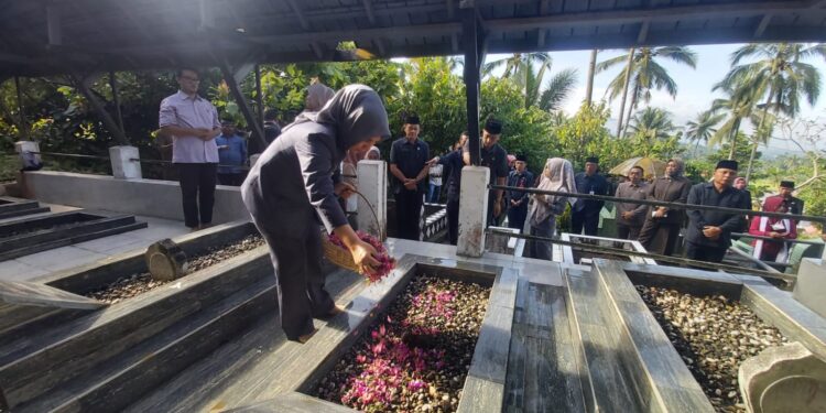 Wali Kota Pimpin Ziarah Kubur di 5 Makam Mantan Pimpinan Daerah