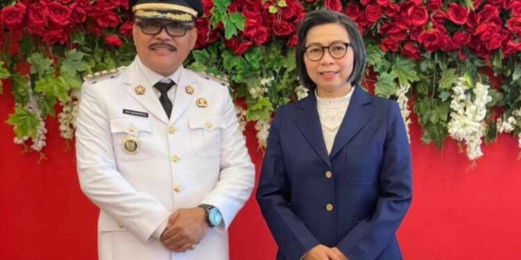 Gubernur Sulut Lantik Limi Mokodompit Sebagai Penjabat Bupati Bolmong