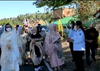 Bupati Bolmong Sholat Idul Fitri di Desa Bangomolunow