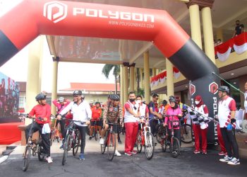 Polda Sulut Gelar Fun Bike Semarak Bhayangkara 2022
