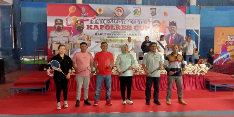 Wali Kota Lepas Fun Bike dan Buka Kegiatan Open Turnamen Badminton Kapolres CUP