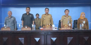 Serahkan DHKP dan SPPT, Bupati Boltim: Pajak Sumber Terpenting bagi Pembangunan Daerah