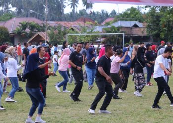Sambut Harganas, Bupati Sachrul Pimpin Jalan Sehat dan Tarian Dana-dana