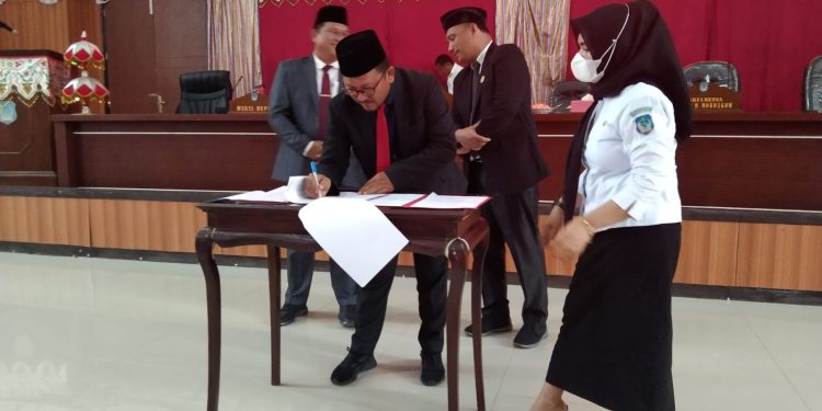 DPRD Bolsel Gelar Rapat Paripurna Penetapan Ranperda Pertanggungjawaban Pelaksanaan APBD 2022