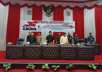 DPRD Kotamobagu Gelar Paripurna Penyampaian Ranperda Pertanggung Jawaban Pelaksanaan APBD 2021