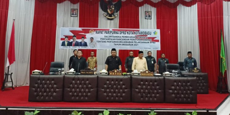 DPRD Kotamobagu Gelar Paripurna Penyampaian Ranperda Pertanggung Jawaban Pelaksanaan APBD 2021