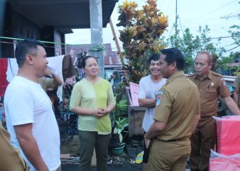 Bupati Sachrul Serahkan Bantuan kepada Korban Kebakaran Desa Atoga Timur