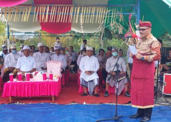 Limi Mokodompit Resmikan Padmasana Pura Jagatnatha Eka Kahyangan