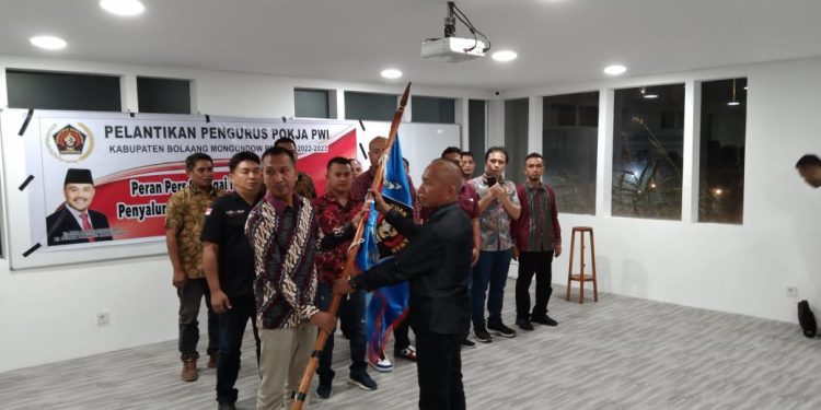 Resmi Dilantik, Haryono Nahkodai Pokja PWI Bolmong