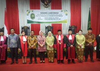 Tatong Bara Hadiri Sertijab Kepala PN Kotamobagu