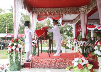 Wawali Irup Penurunan Bendera Dalam Rangka HUT ke-77 Kemerdekaan RI